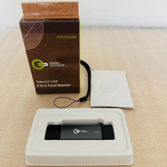 🔗 New🔗 Green Extreme USB 3.0 Type-A and Type-C  2 in 1 Card Reader - Picture 8 of 10